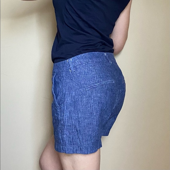 Old Navy blue everyday short size 2 - Picture 3 of 9